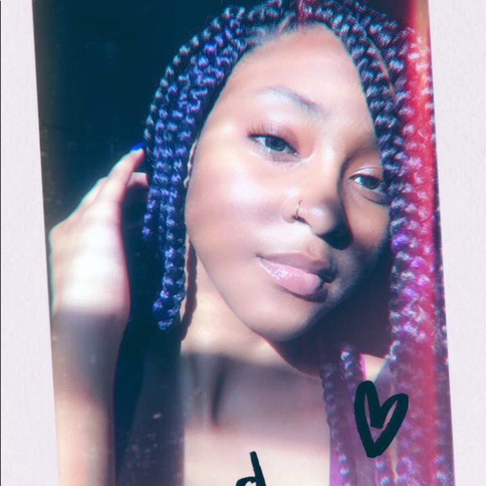 Meet your Posher, Destiny🌸